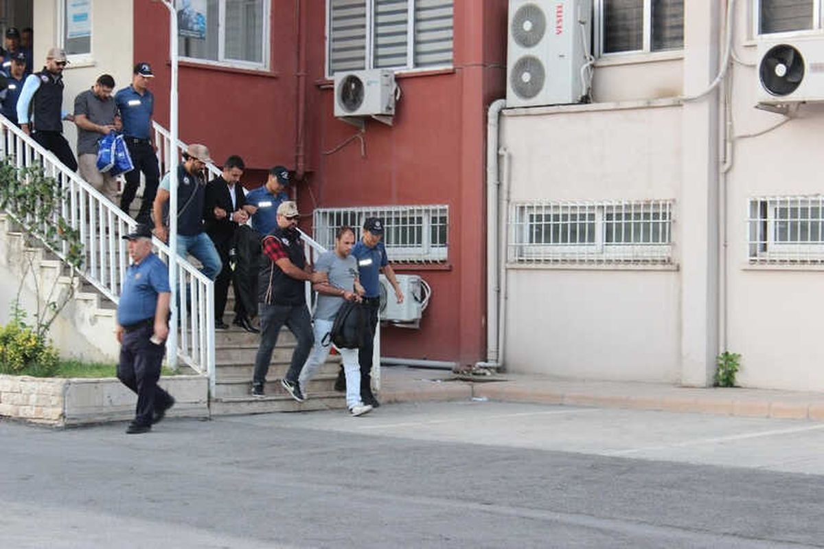 Hatay\'da Fetö\'cü Askerler Adliyeye Sevk Edildi