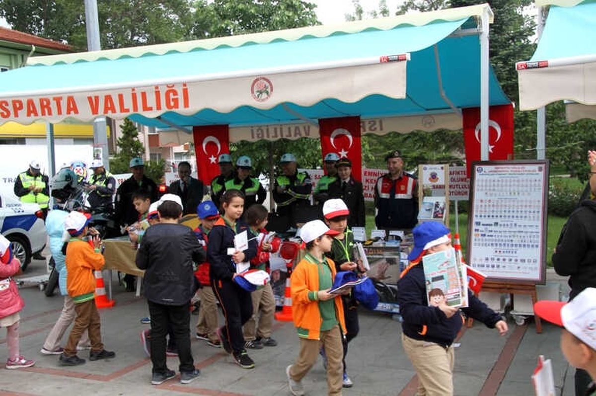Jandarma\'dan "Bu Yolda Hep Birlikteyiz" Projesi