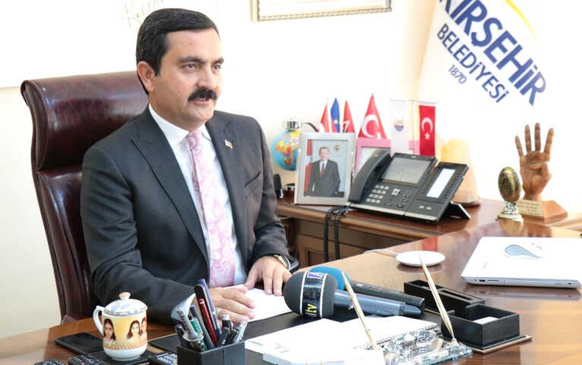 Kırşehir Belediye Başkanı Bahçeci: "Halka Bisiklete Bin Deyip Biz Makam Aracı Kullanmıyoruz"
