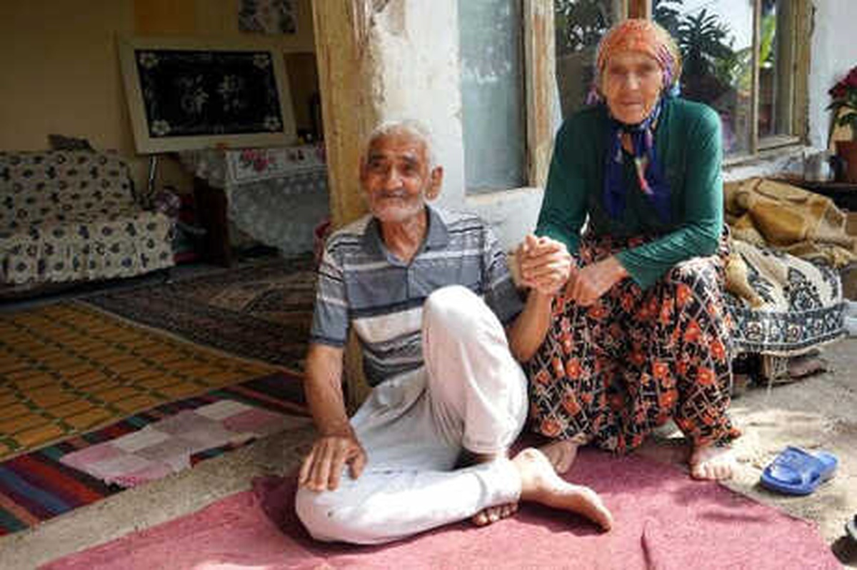 Komşusundan Aldığı Patlıcan ve Elma ile Pazarcılığa Başlayıp, Hayata Tutundu
