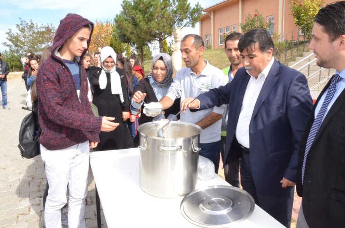 Öğrenciler, Sosyal Medya Üzerinde Aşure İstedi, Başkan Koca Çağrıya Sessiz Kalmadı