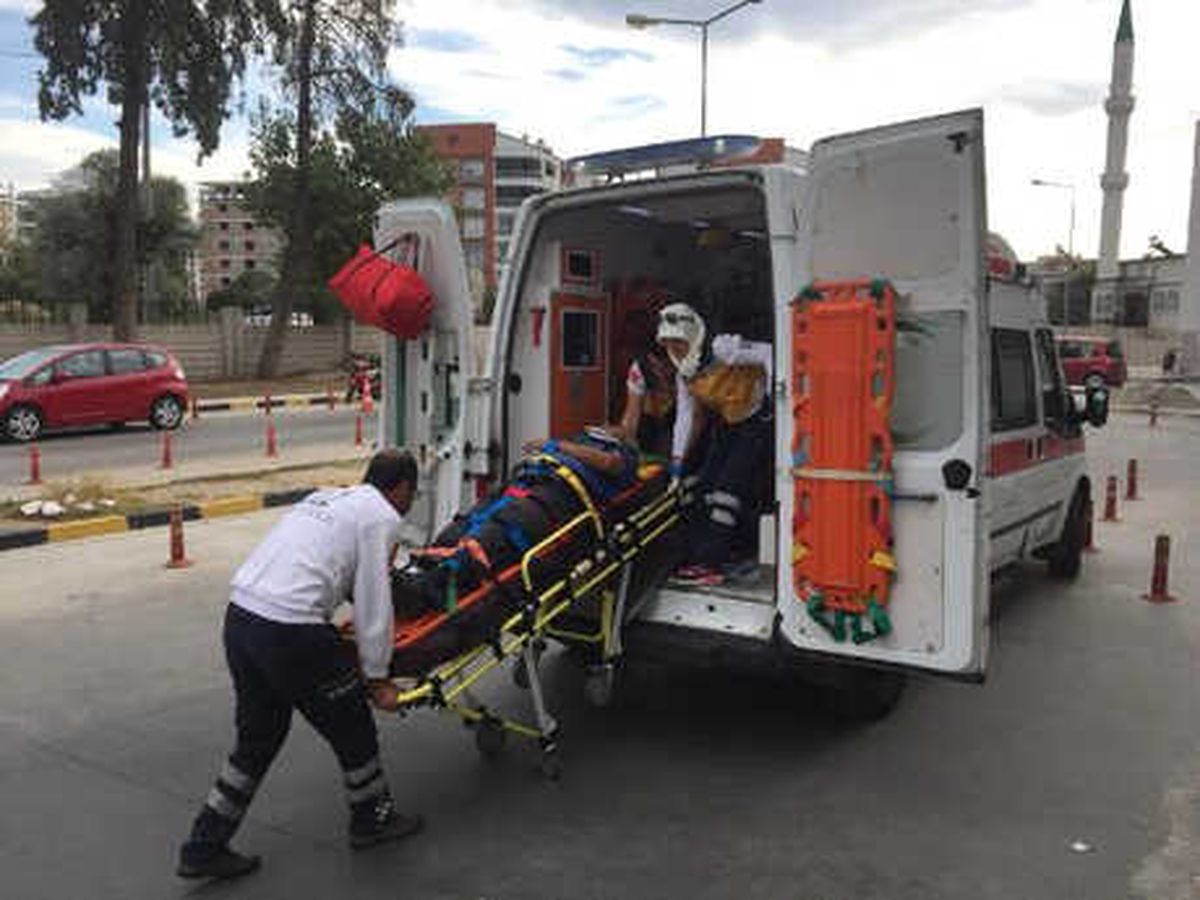 Tarım İşçilerini Taşıyan Minibüs Devrildi: 13 Yaralı