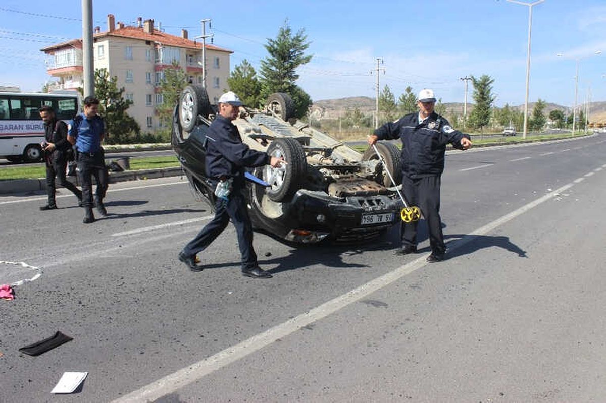 Tavşanlı\'da Trafik Kazası: 2 Yaralı