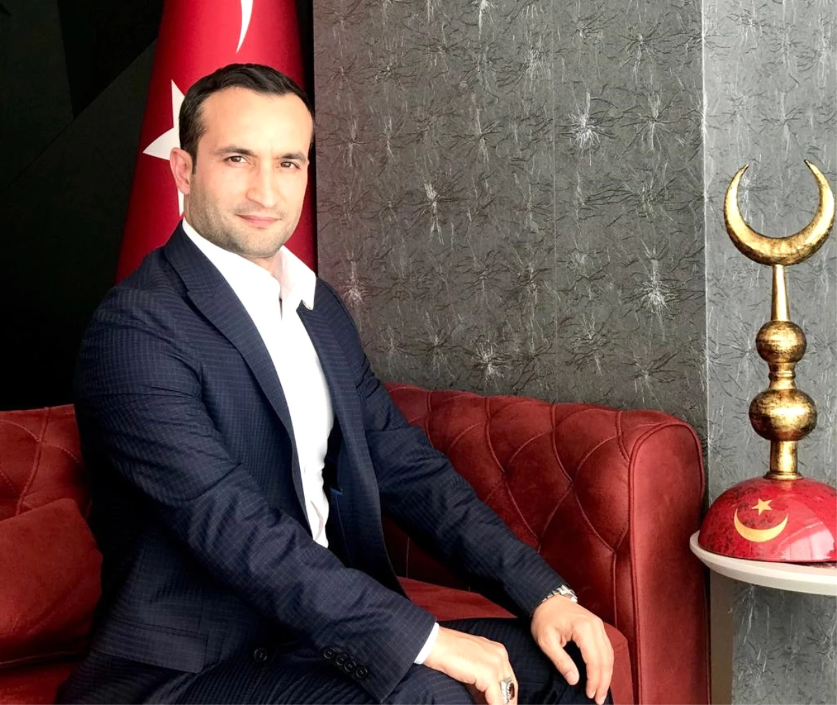 Türkiye\'nin En genç "Kanaat Önderi" Taner Akkuş