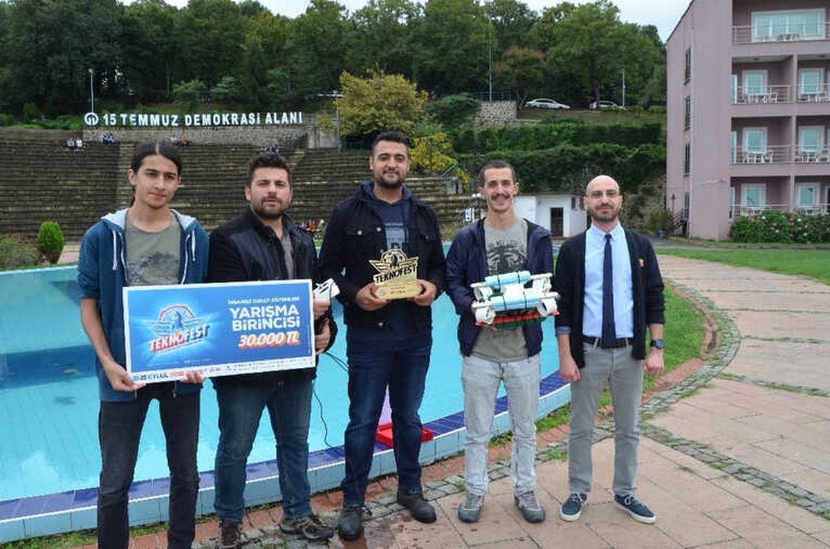 Üniversite Öğrencilerinden Yerli \'Su Altı Drone\'u