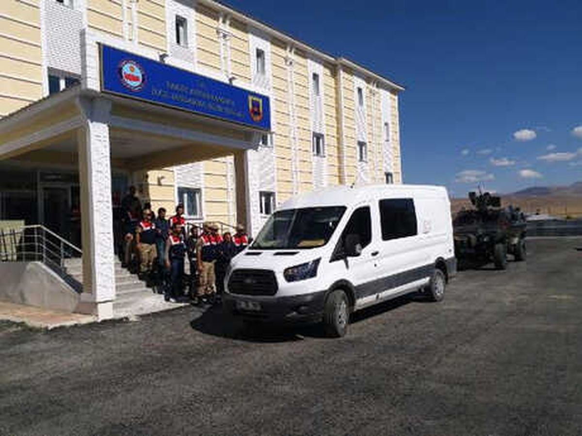 Van\'da Kaçakçılık Operasyonuna 9 Gözaltı