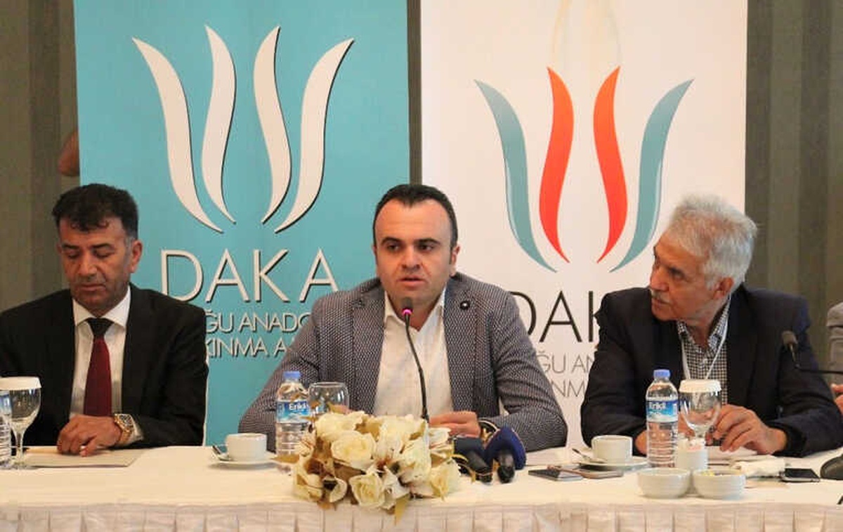 Van\'da "Türkiye-İran Sınır Bölgeleri Turizm Temsilcileri İşbirliği" Toplantısı