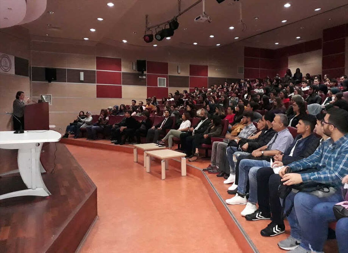 Zonguldak Beü\'de Öğrencilere Oryantasyon Eğitimi