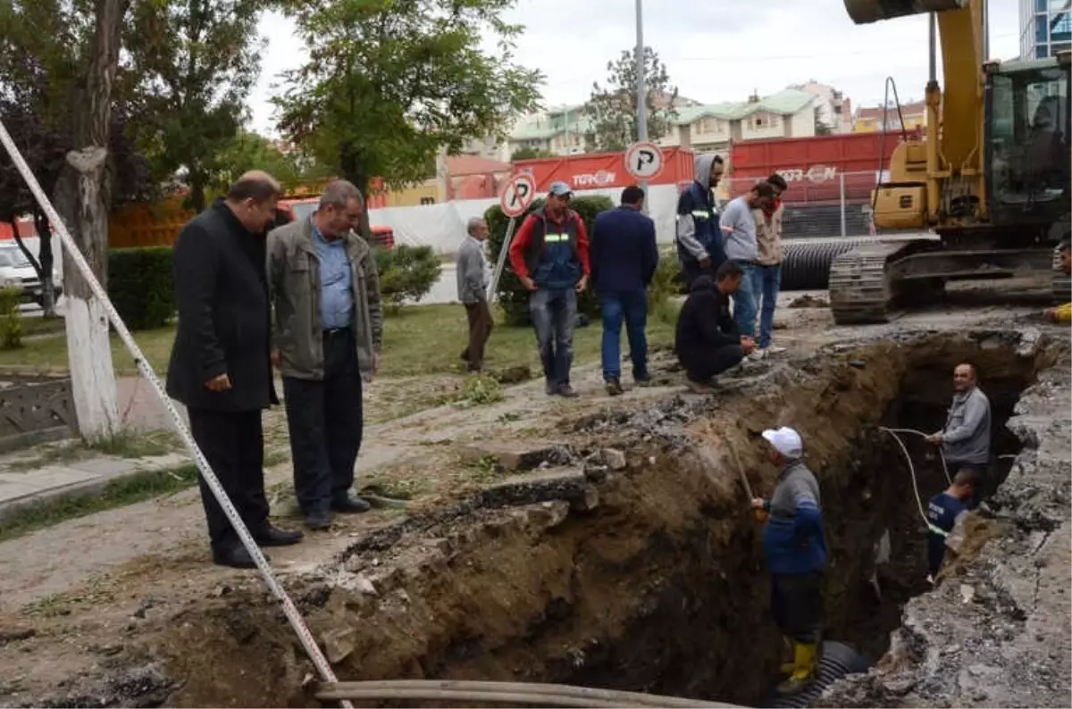 Bozüyük\'te Alt Yapı Çalışmaları Devam Ediyor