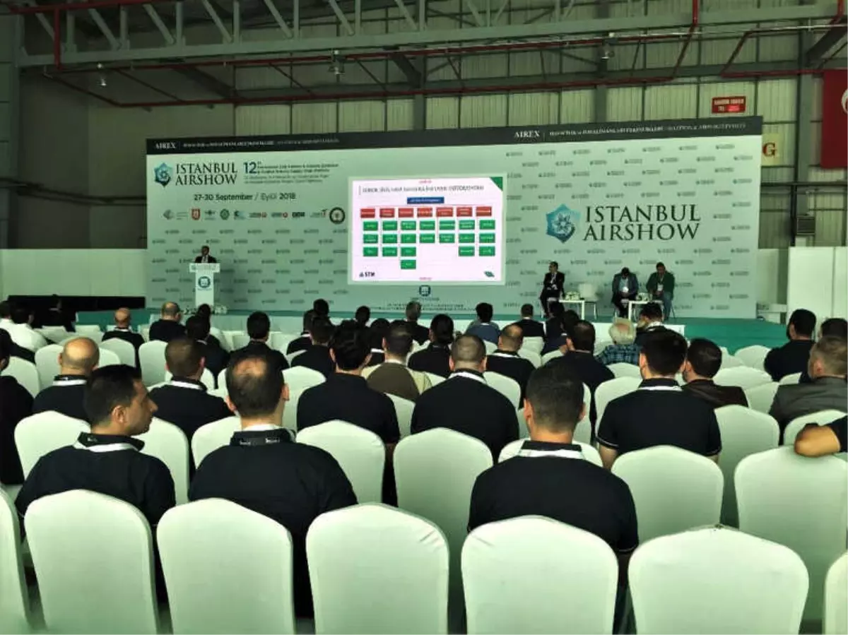 Drone Pilotları İstanbul Airshow\'da Panele Katıldı