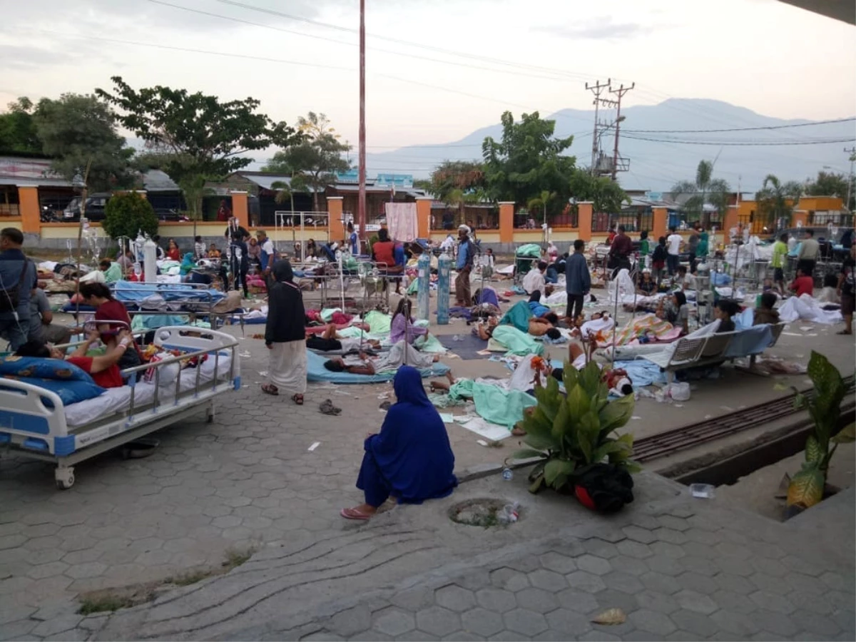 Endonezya\'da Depremden Ölenlerin Sayısı 384\'e Yükseldi