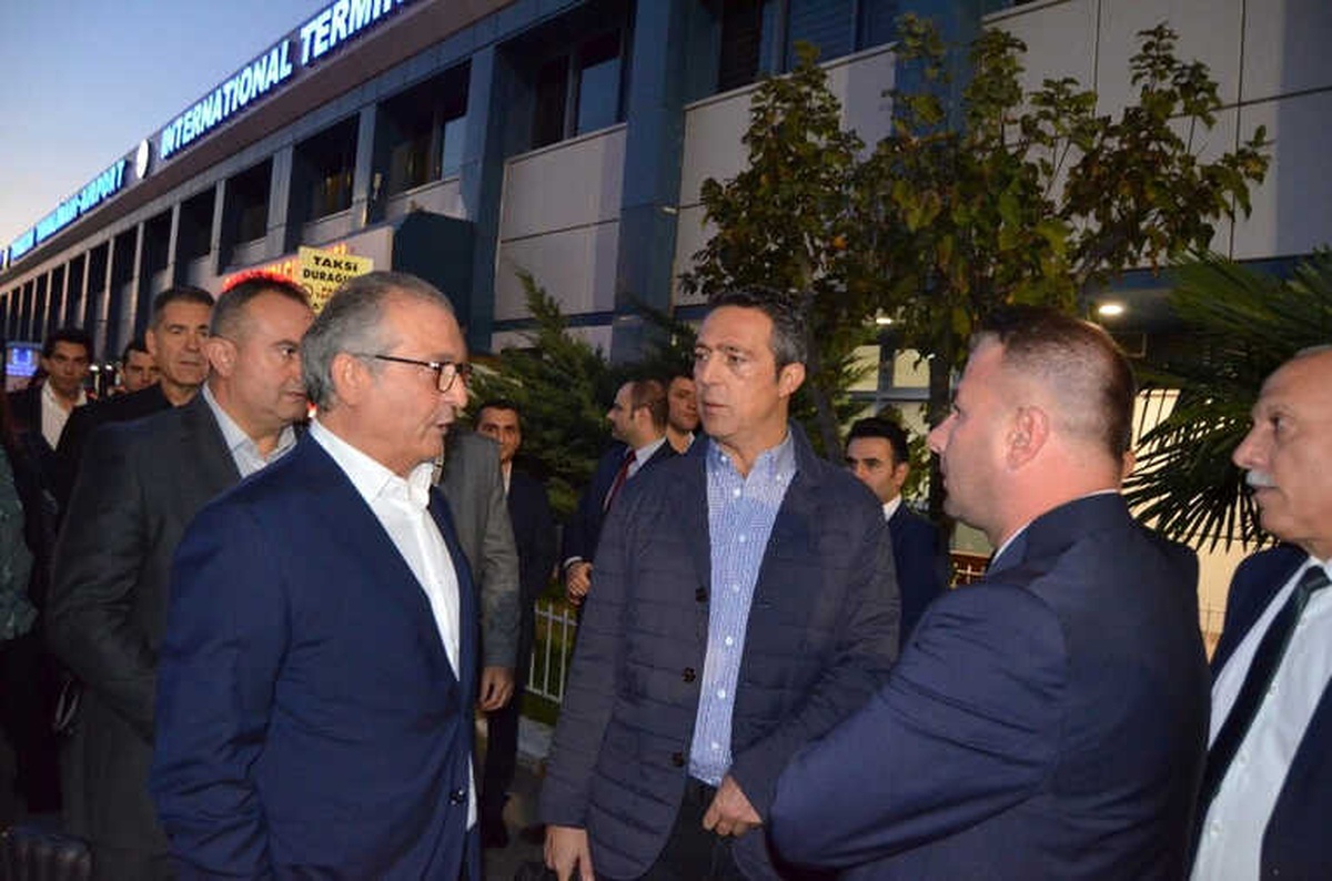 Fenerbahçe, Çaykur Rizespor Maçı İçin Trabzon\'a Geldi