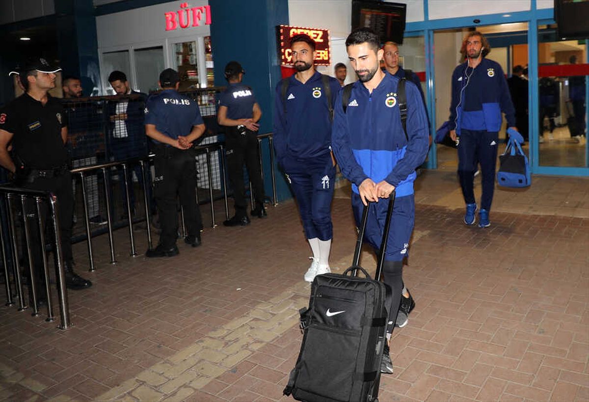 Fenerbahçe Kafilesi Rize\'ye Geldi