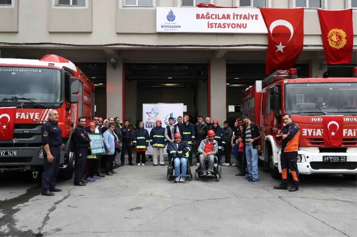 İtfaiye Ekipleri, Görme Engellilere Önemli Uyarılarda Bulundu