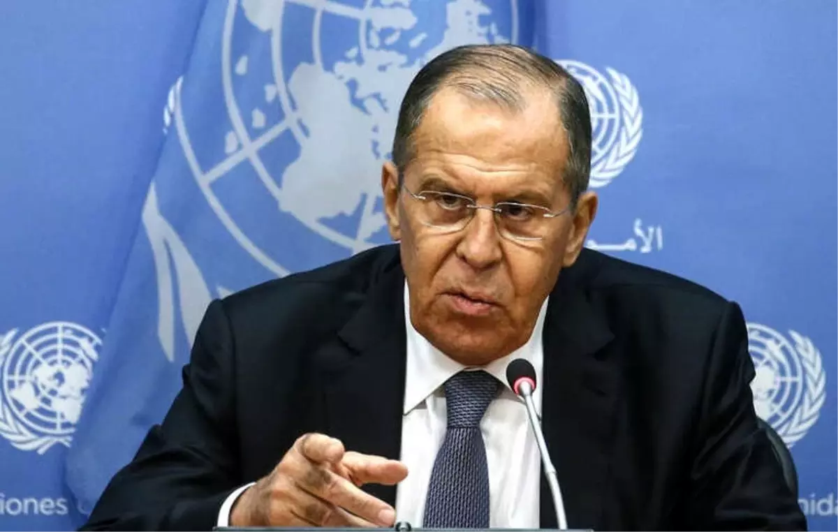 Lavrov, Suriye\'ye S-300 Sevkiyatı Başlatıldı