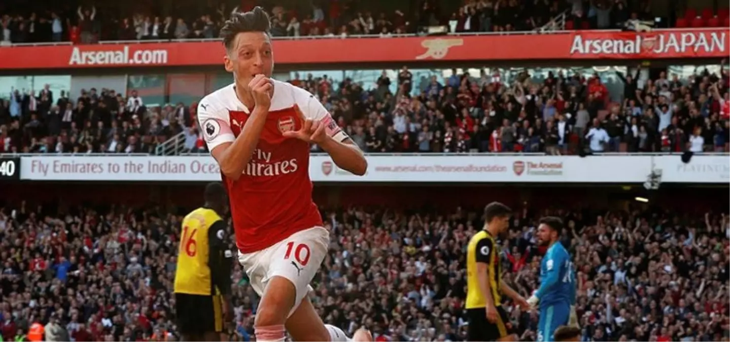 Mesut Özil\'in Gol Attığı Maçta Arsenal, Watford\'u 2-0 Yendi