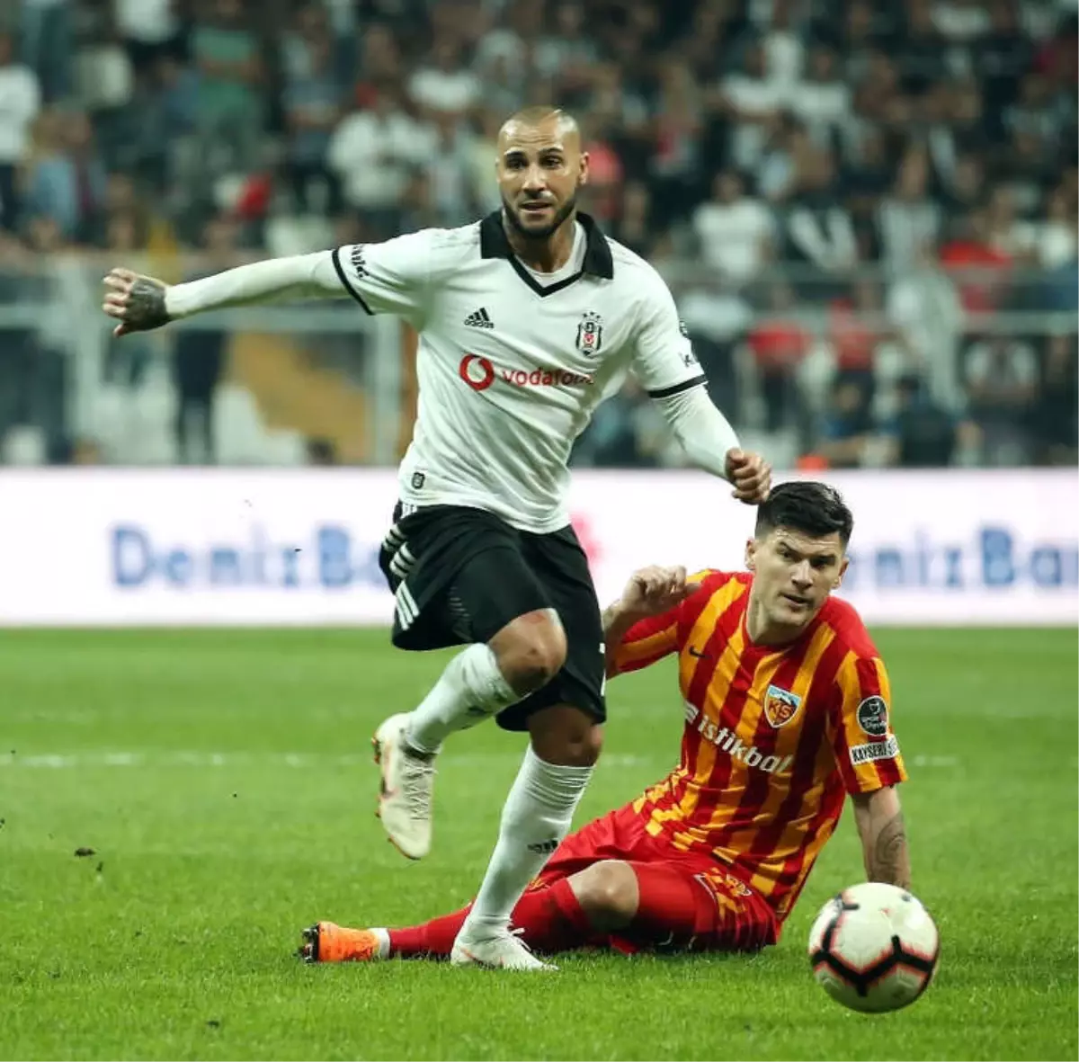 Spor Toto Süper Lig: Beşiktaş 1 - Kayserispor: 0 (İlk Yarı)