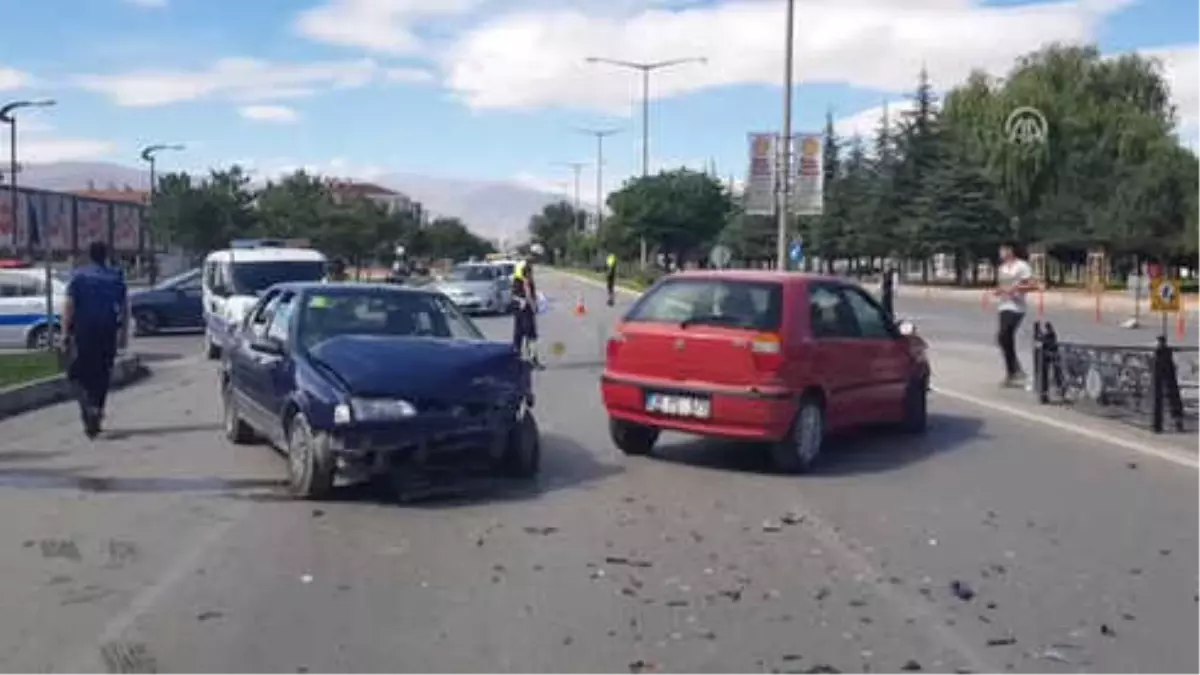 Trafik Kazası: 4 Yaralı