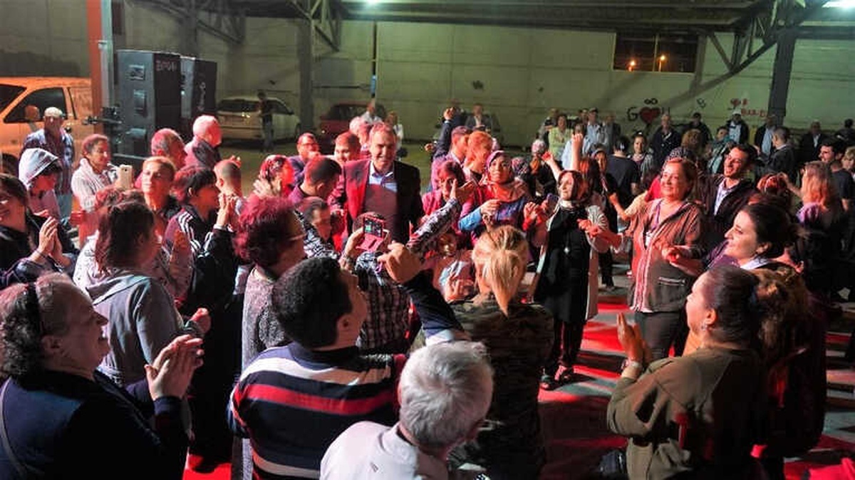 Ayvalık Belediye Başkanı Gençer: "Büyük Fırtına Bekliyorduk. Siz Geldiniz, Kasırga Burayı Pas Geçti"