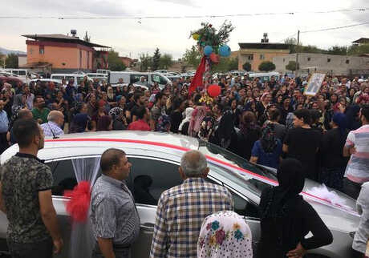 Düğünün Yapılacağı Günde Toprağa Verildi