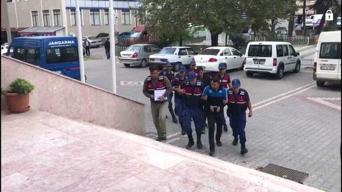 Çaldıkları 250 Bin Liralık Kablolarla Suçüstü Yakalandılar