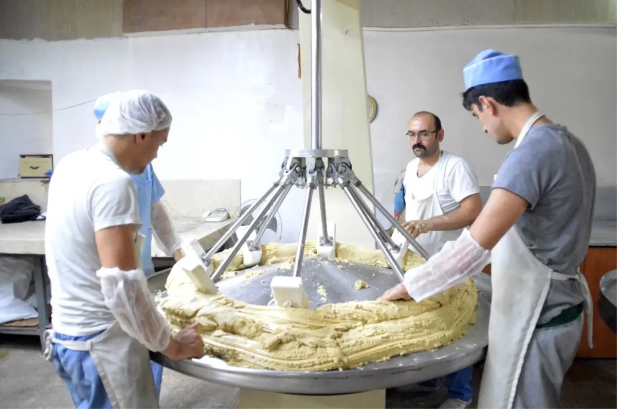 Osmanlı Hanedanına Güç Kuvvet Veren Çekme Helva Dünya Markası Olma Yolunda