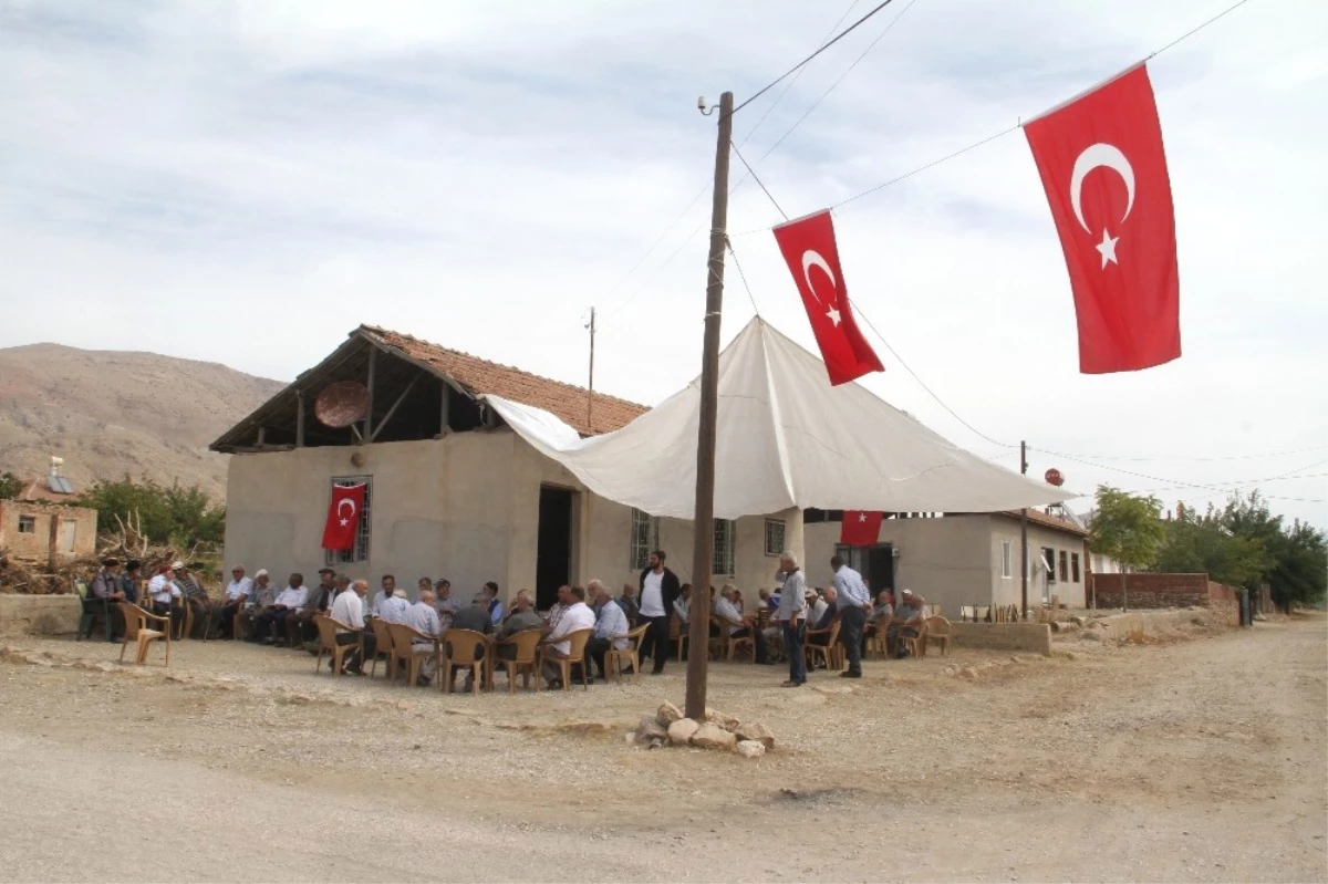 Şehit Ateşi Elazığ\'a Düştü