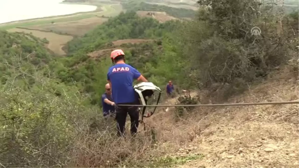 Yamaçta Mahsur Kalan Yaralı Paraşütçü Kurtarıldı