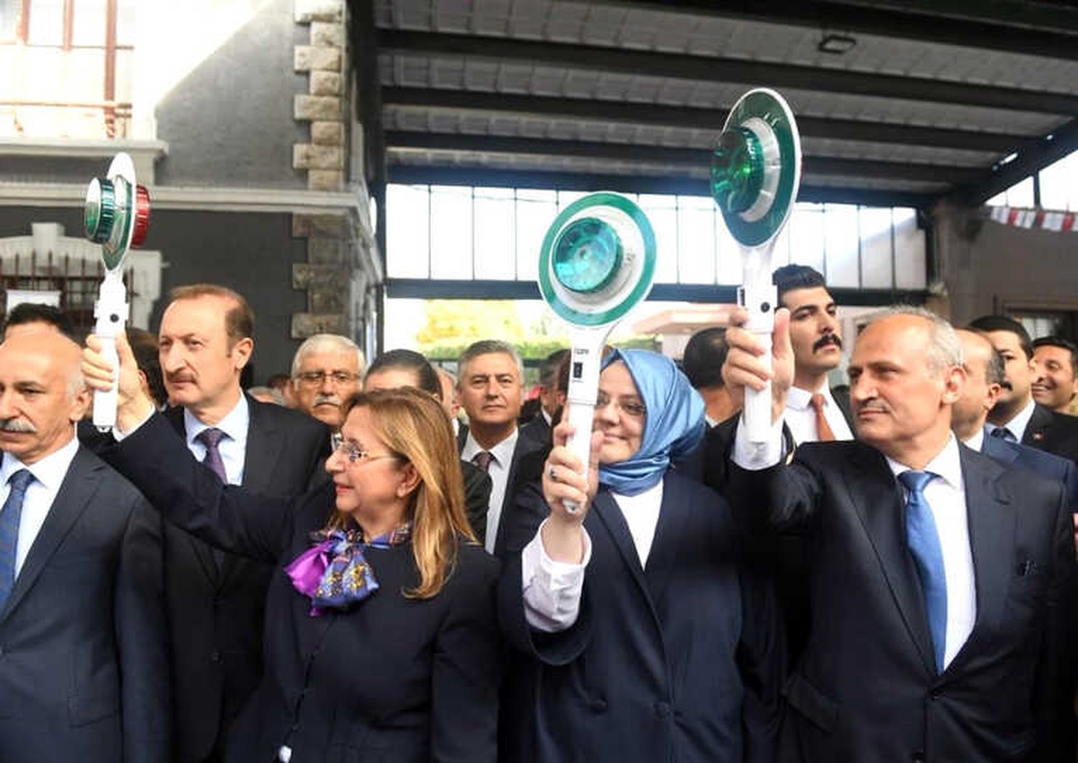 Bakan Turhan: "Bölgesel Kalkınma İçin Ülkemizi Demiryolu Ağıyla Örmeye Çalışıyoruz"