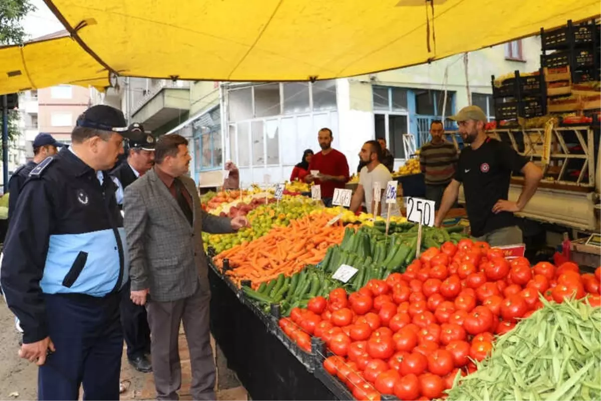 Devrek\'te Zabıta Ekipleri Pazarı Denetledi