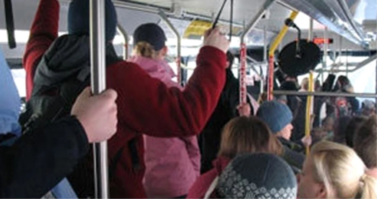 Otobüste Genç Kızı Taciz Eden Zanlıya, \'Toplu Taşıma Araçlarını Kullanmama\' Yasağı Verildi