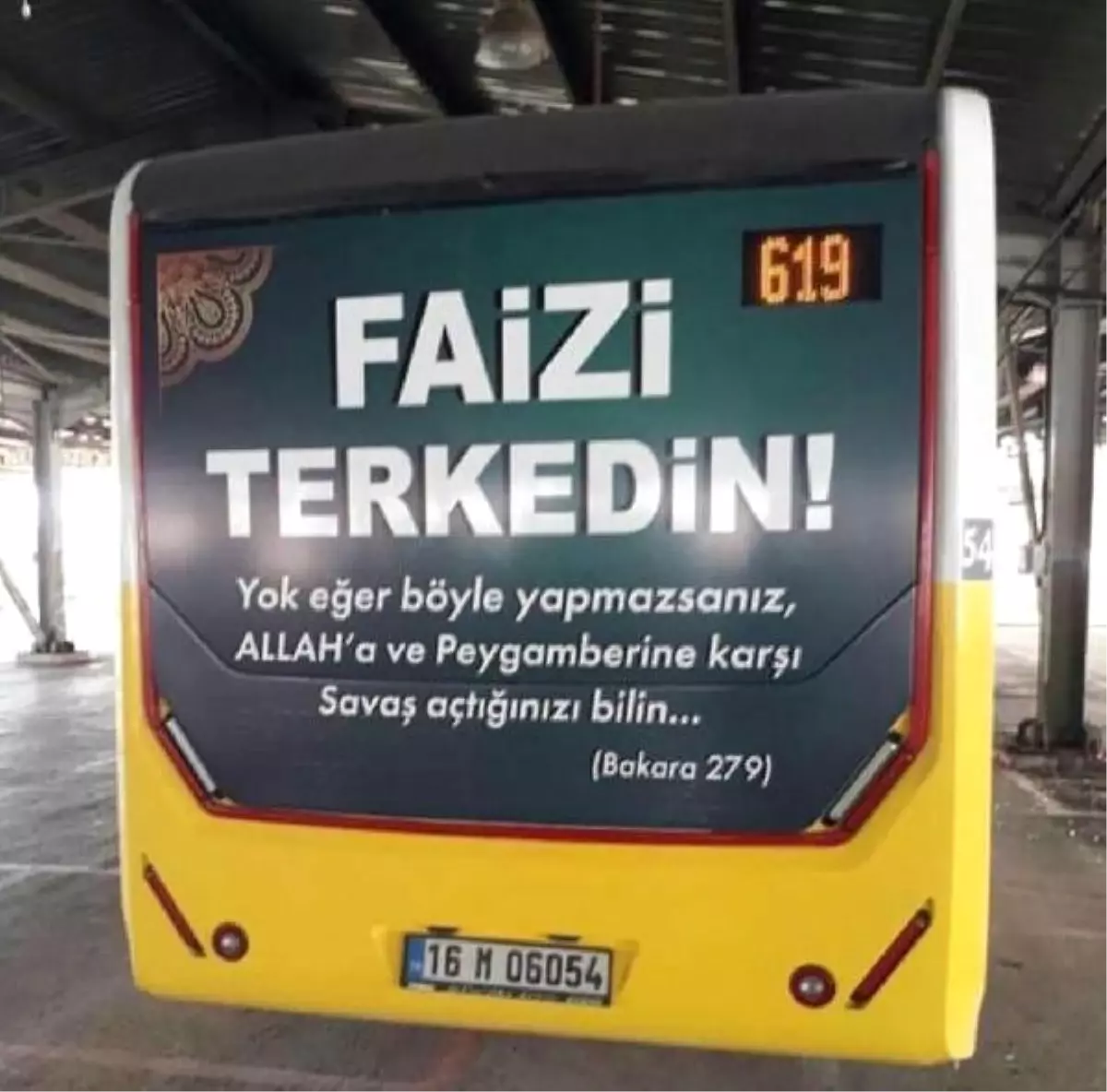 Özel Halk Otobüsünde \'Faizi Terkedin\' Reklamı