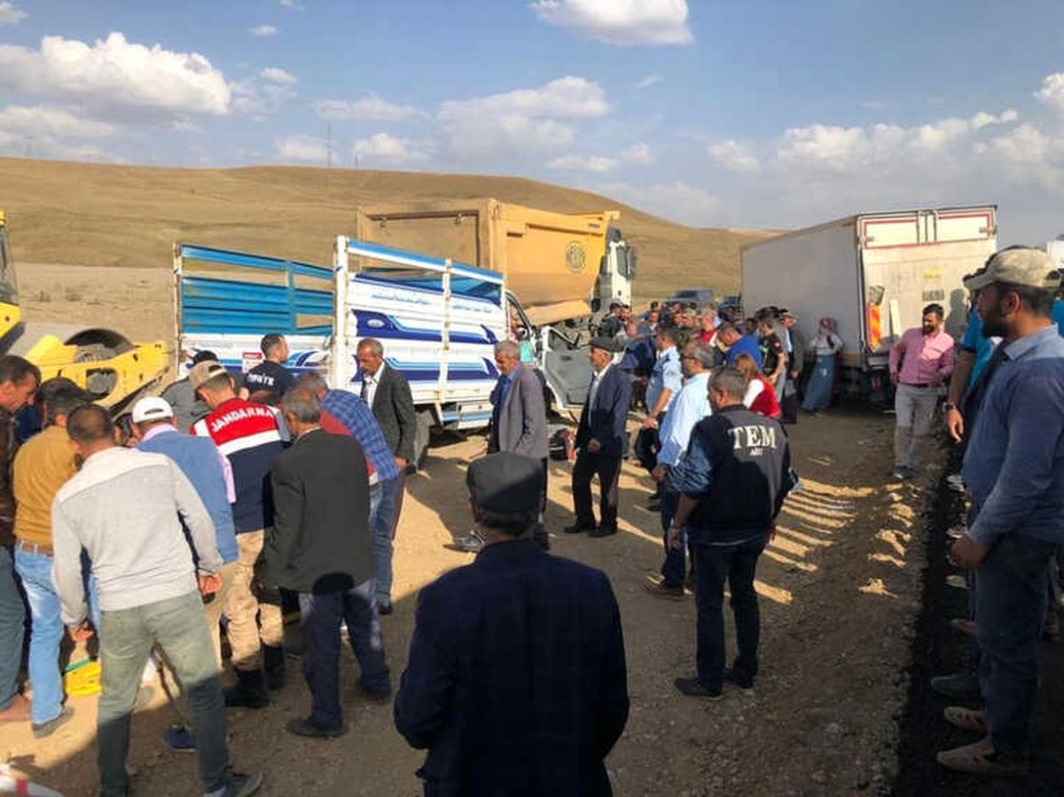 Ağrı\'da Trafik Kazası: 2 Ölü, 2 Yaralı