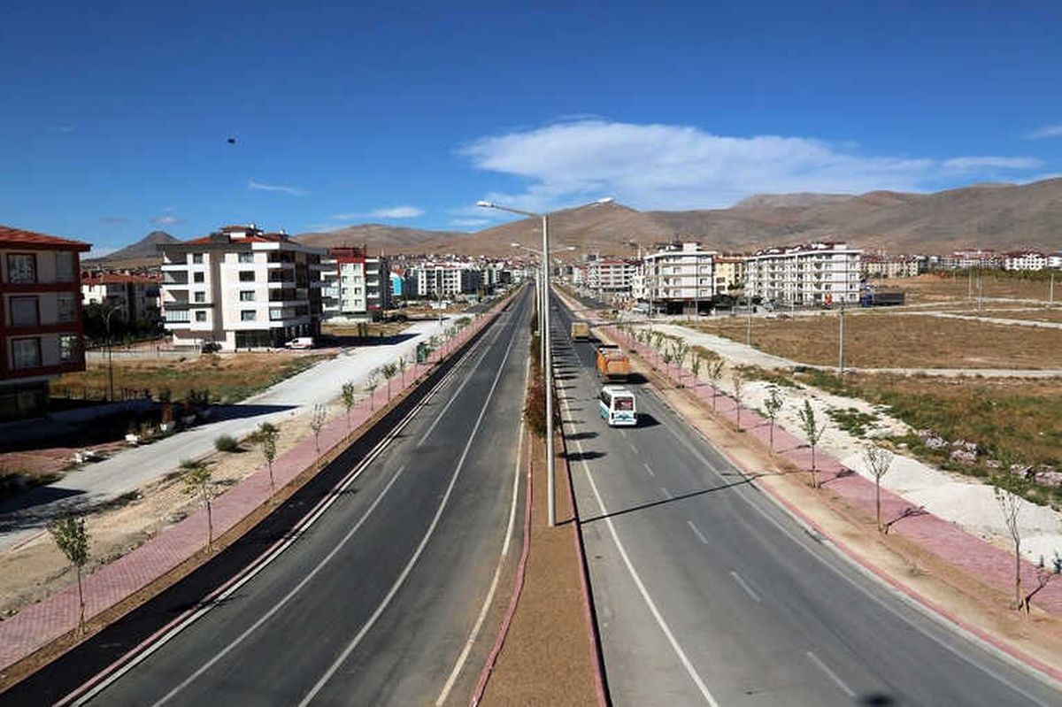 Ahmet Yesevi Caddesinde Sona Gelindi