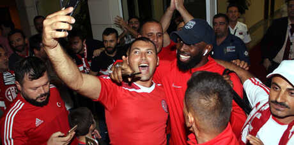 Antalyaspor\'da G.saray Maçında Parola 3 Puan