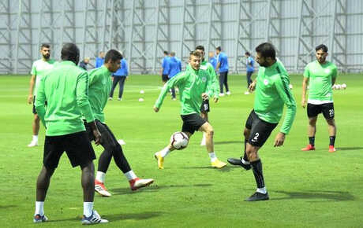 Atiker Konyaspor\'da Beşiktaş Mesaisi Başladı
