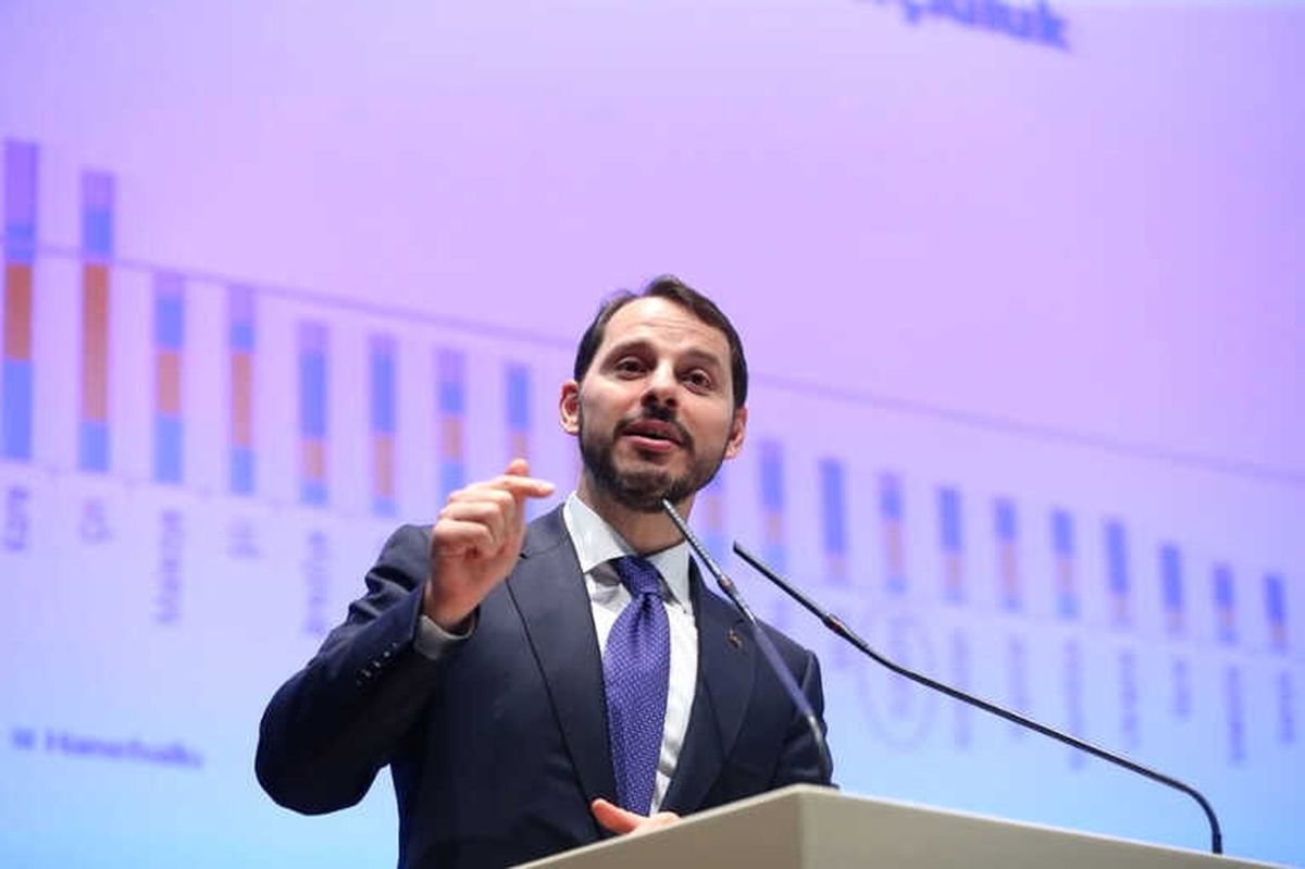 Bakan Albayrak\'tan AK Parti Ana Kademe İlçe Başkanları Toplantısı Değerlendirmesi