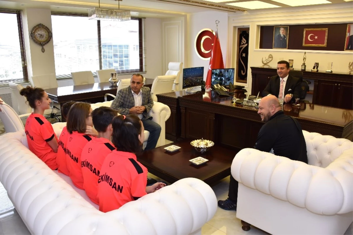 Başkan Bakıcı Türkiye Şampiyonlarını Ağırladı