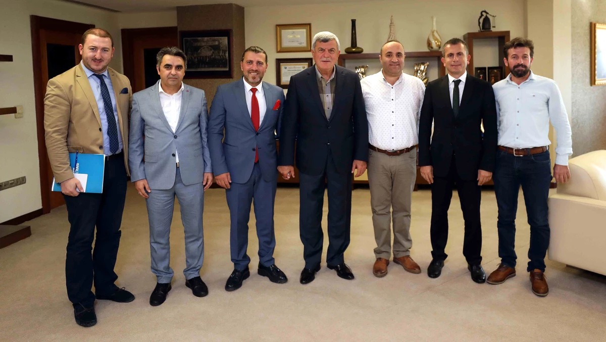 Başkan Karaosmanoğlu, "Yeni Büyük Türkiye İçin Çok Çalışmalıyız"