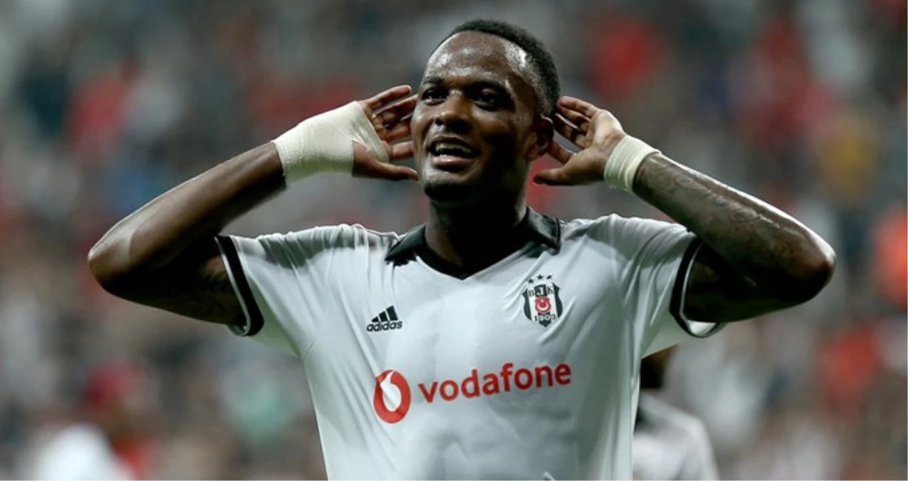Beşiktaş Cyle Larin\'i Yarım Sezon Kiralamayı Planlıyor