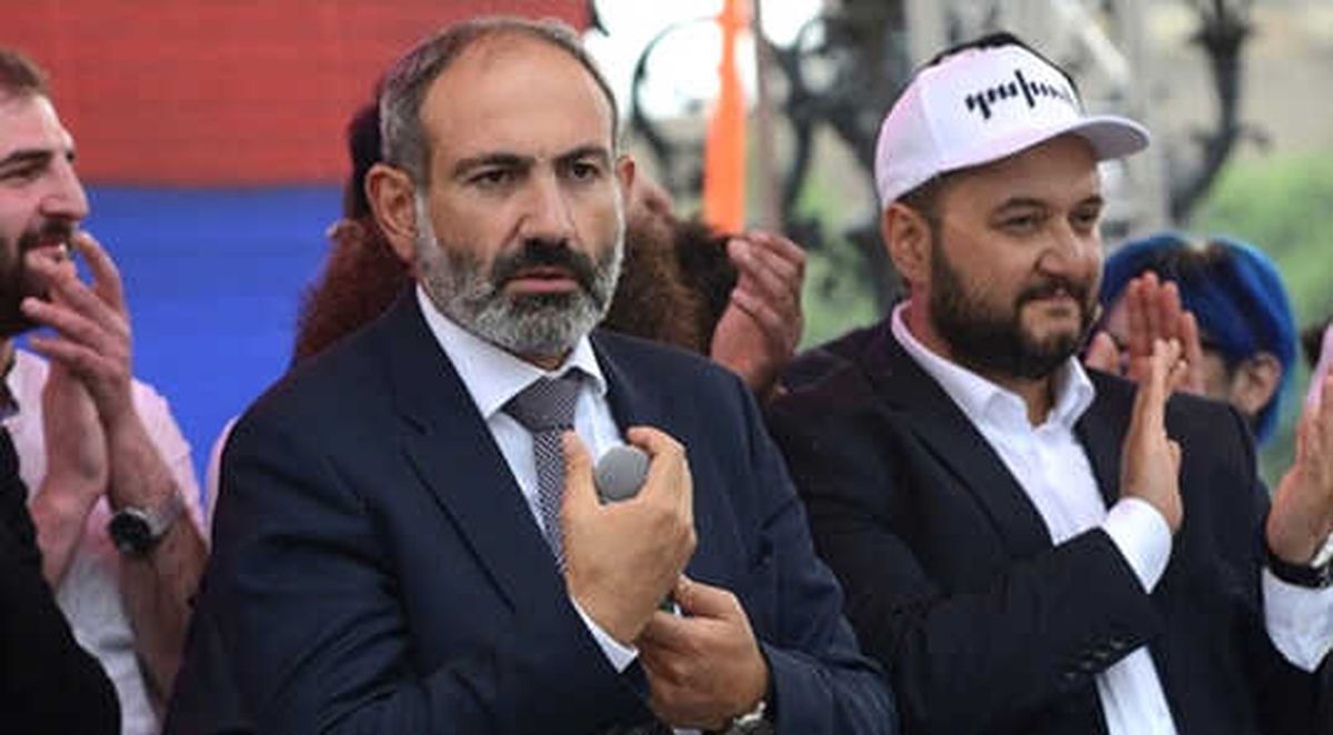 Ermenistan Başbakanı Paşinyan İstifa Edeceğini Açıkladı