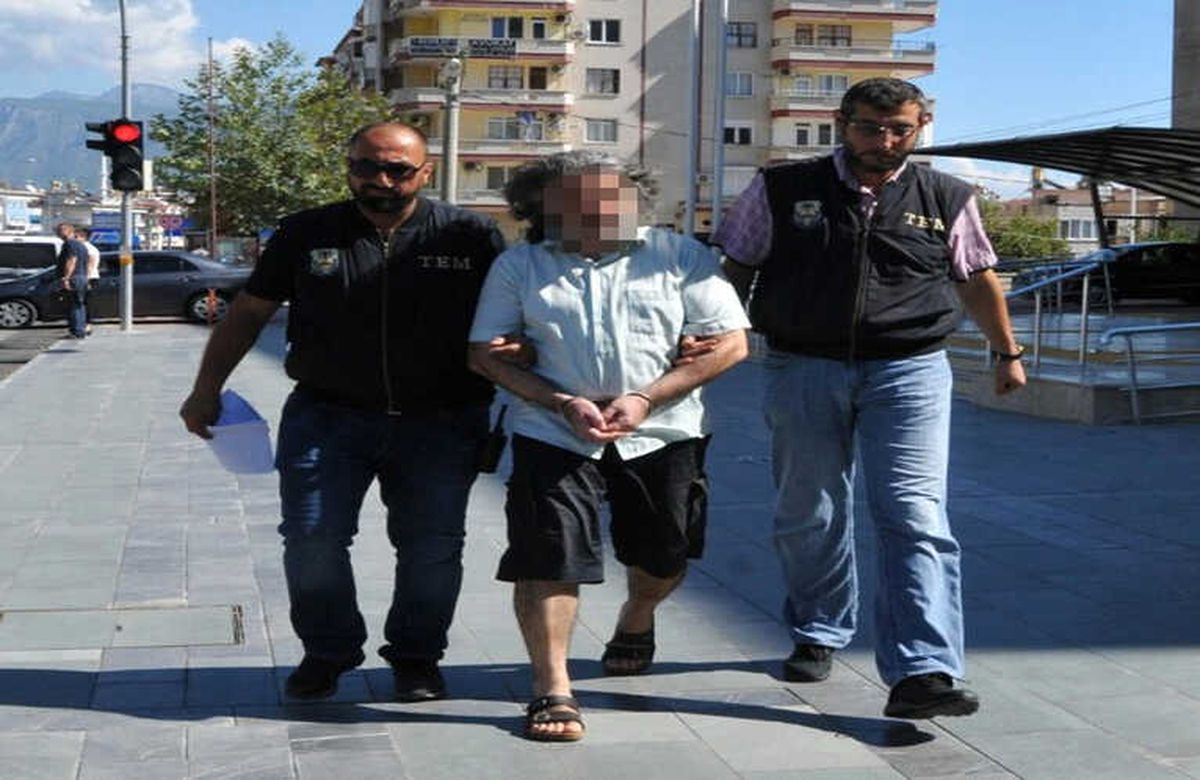 Fetö\'den Aranan Eski Emniyet Müdürü Yakalandı