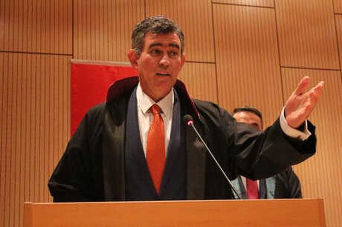 Feyzioğlu: İnsanlığını Unutandan Hukukçu Olmaz