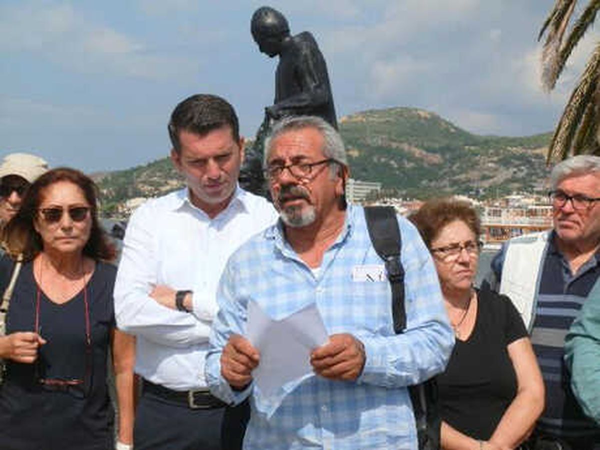 Foça\'da Adaylardan Önce Seçmenler Meydana İndi