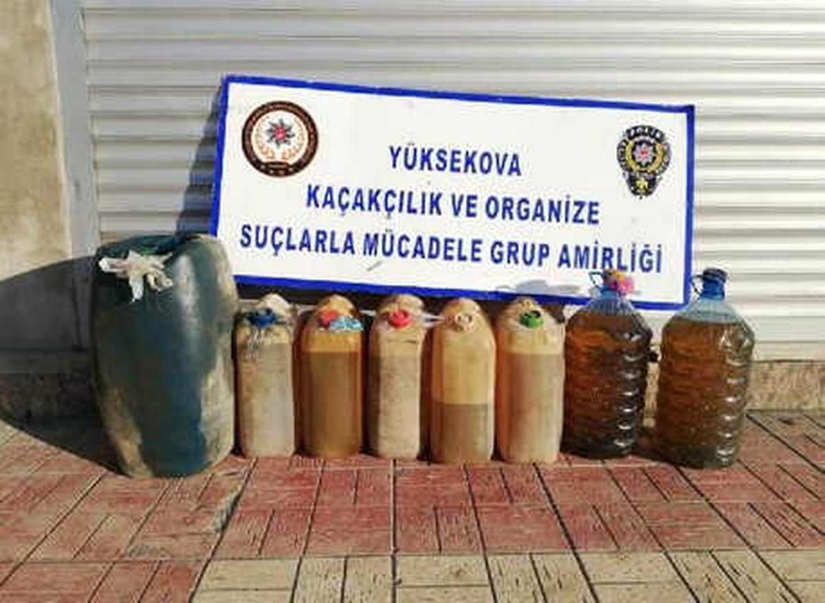 Hakkari\'de 5 Bin 307 Kurusıkı Tabanca Ele Geçirildi