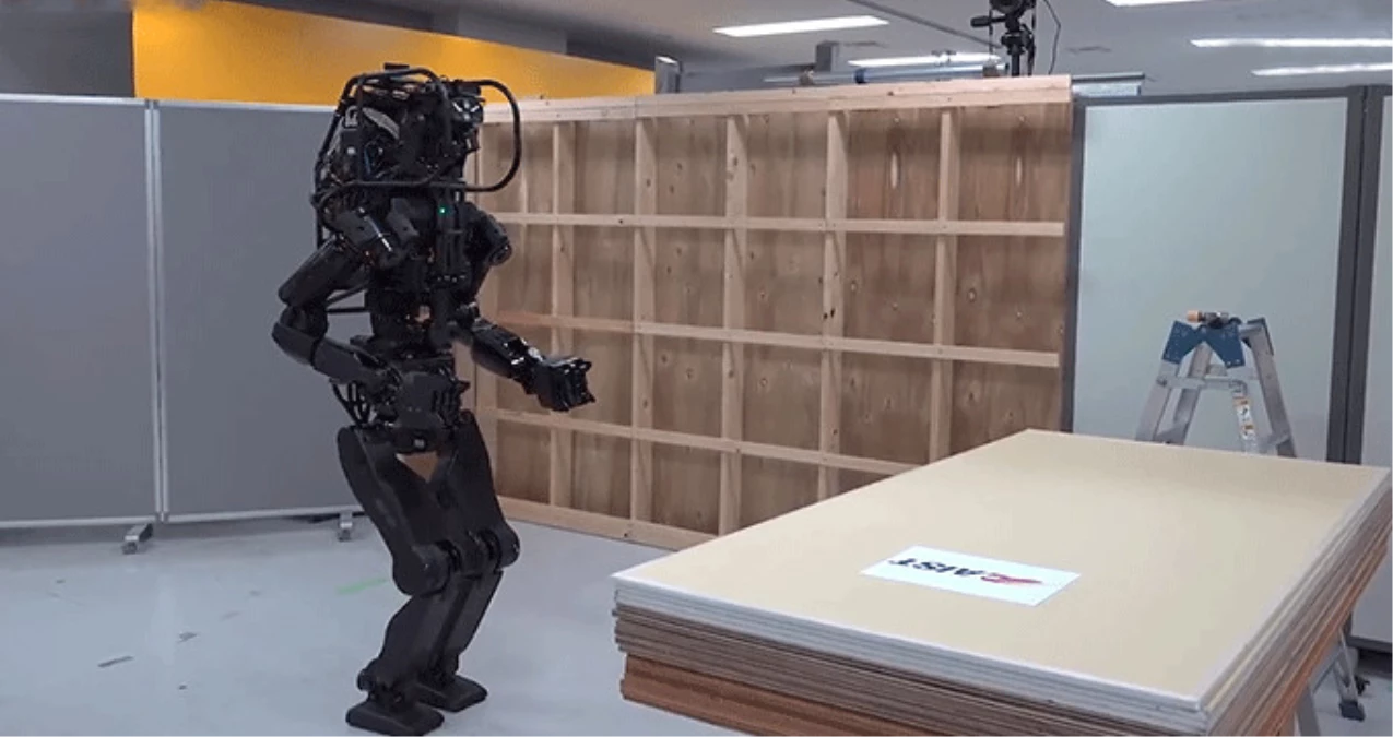 Japonya\'da Geliştirilen Robot, İnşaat Sektöründe Çığır Açacak
