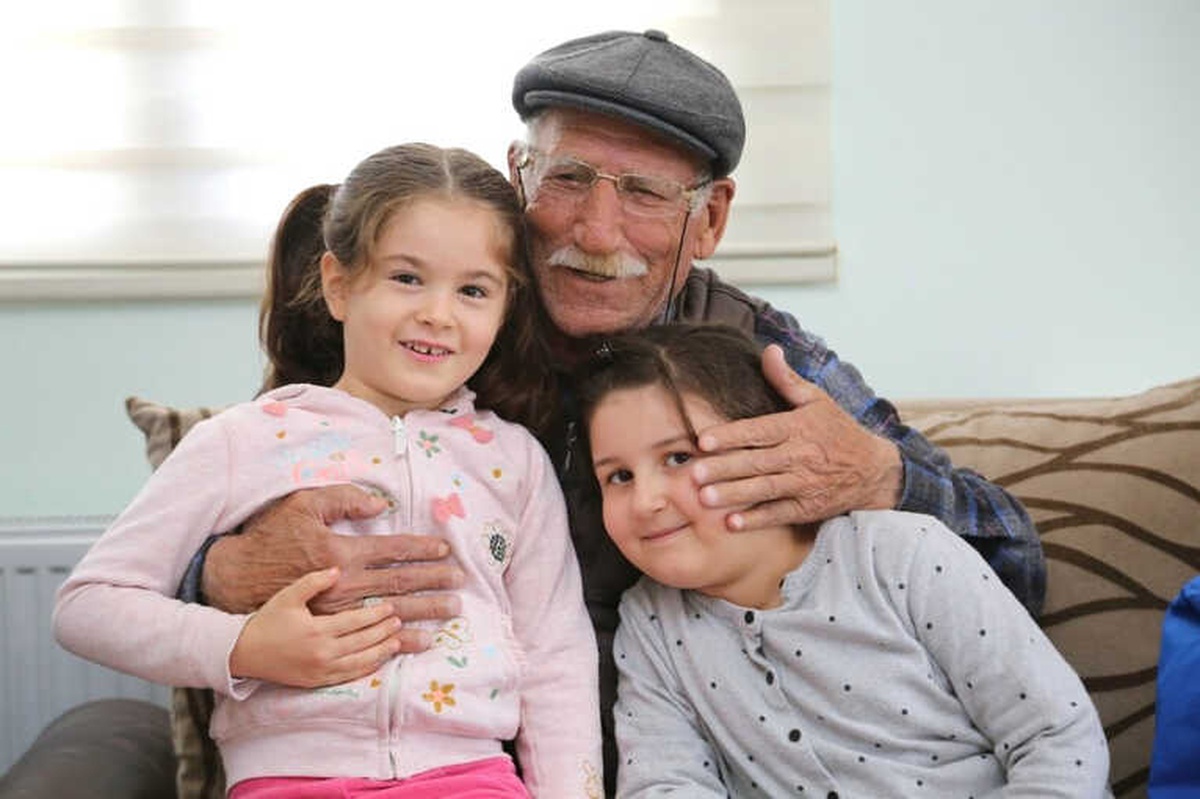 Miniklerin Koca Çınarlara Yaşlılar Günü Ziyareti