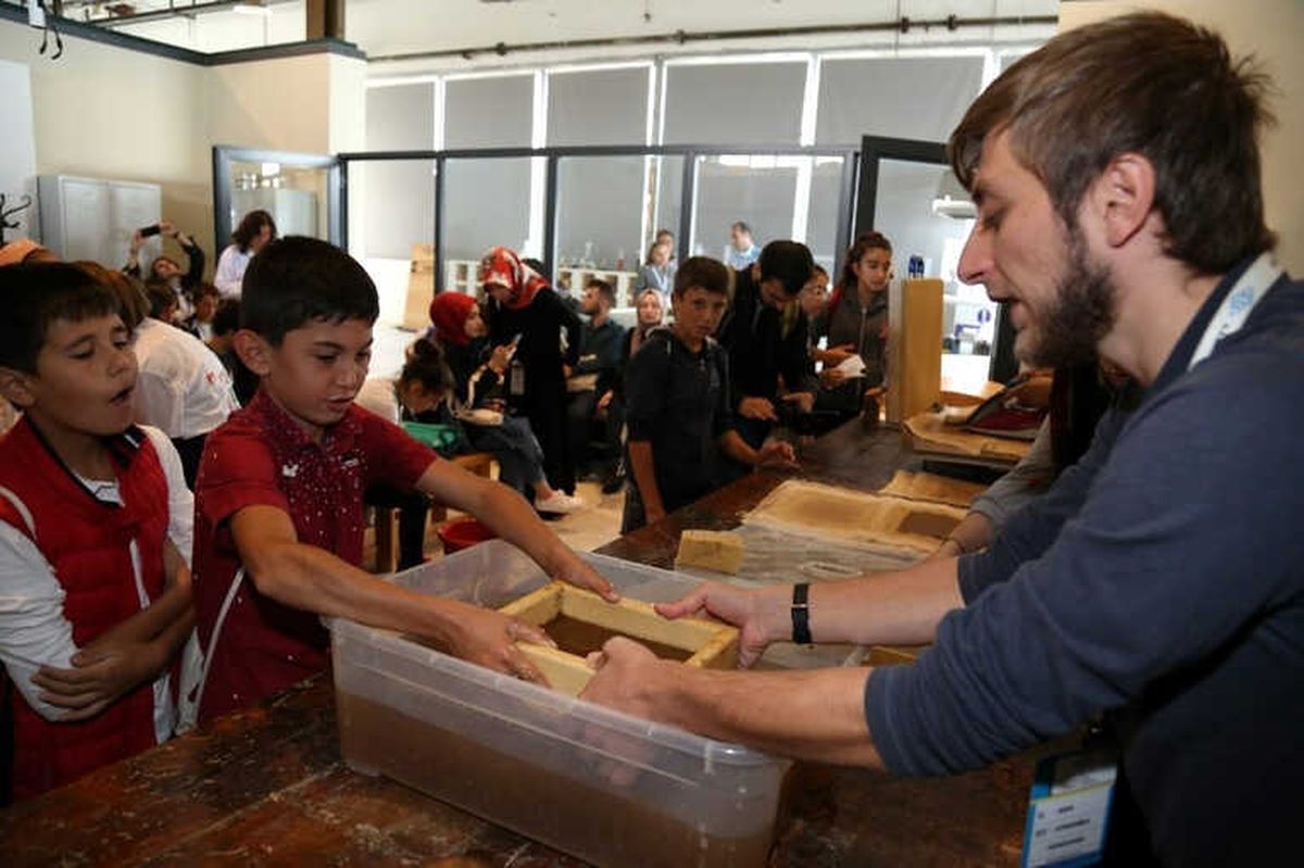 Öğrenciler, Seka\'da Kağıdın Yolculuğuna Tanık Oldu