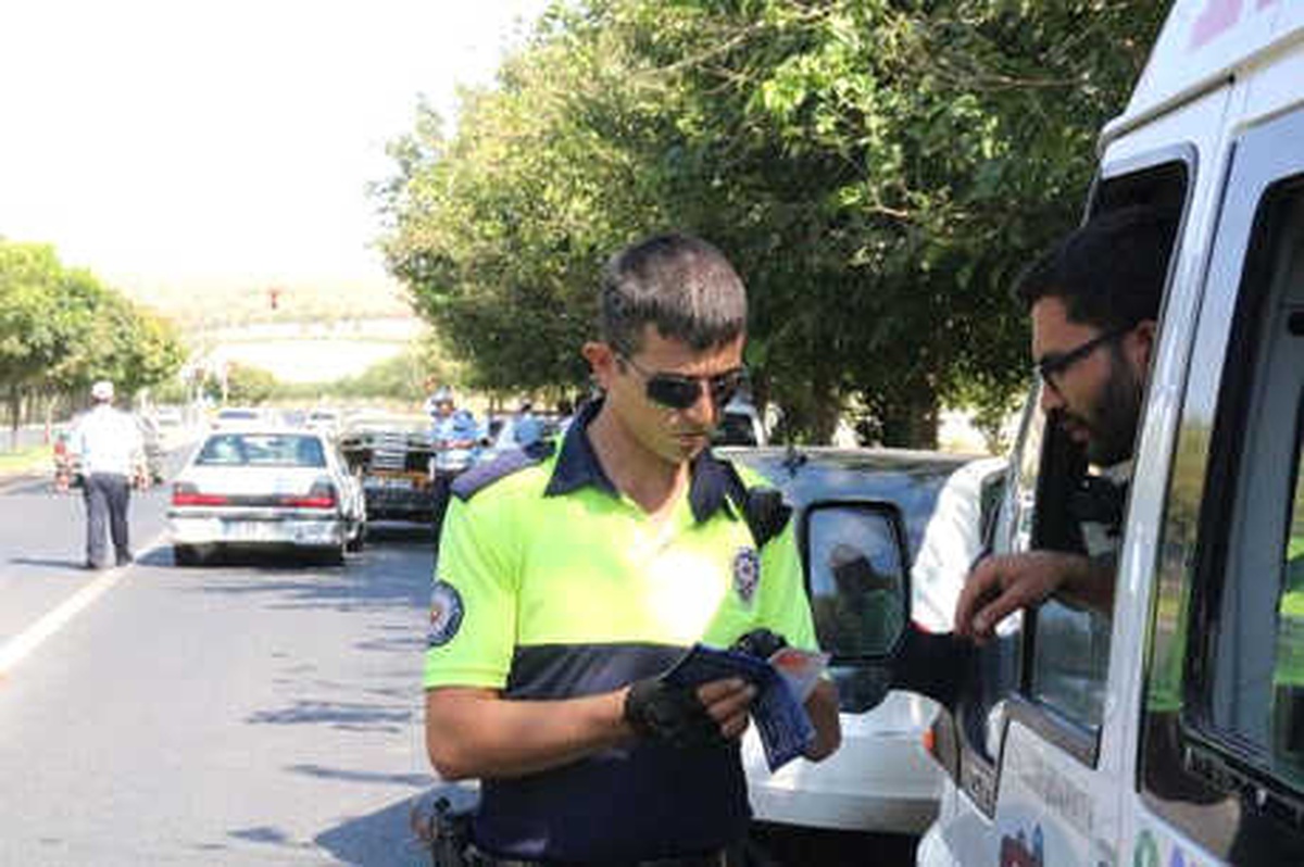 Şanlıurfa\'da Emniyet Kemeri Takmayan 450 Sürücüye Ceza