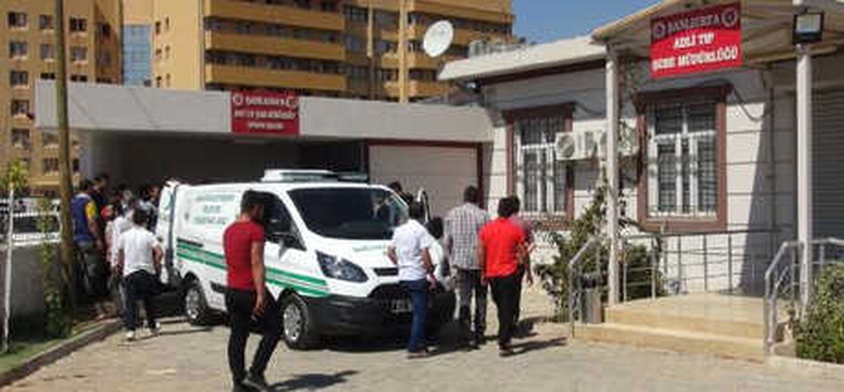 Şanlıurfa\'da Otomobil ile Motosiklet Çarpıştı: 1 Ölü, 3 Yaralı